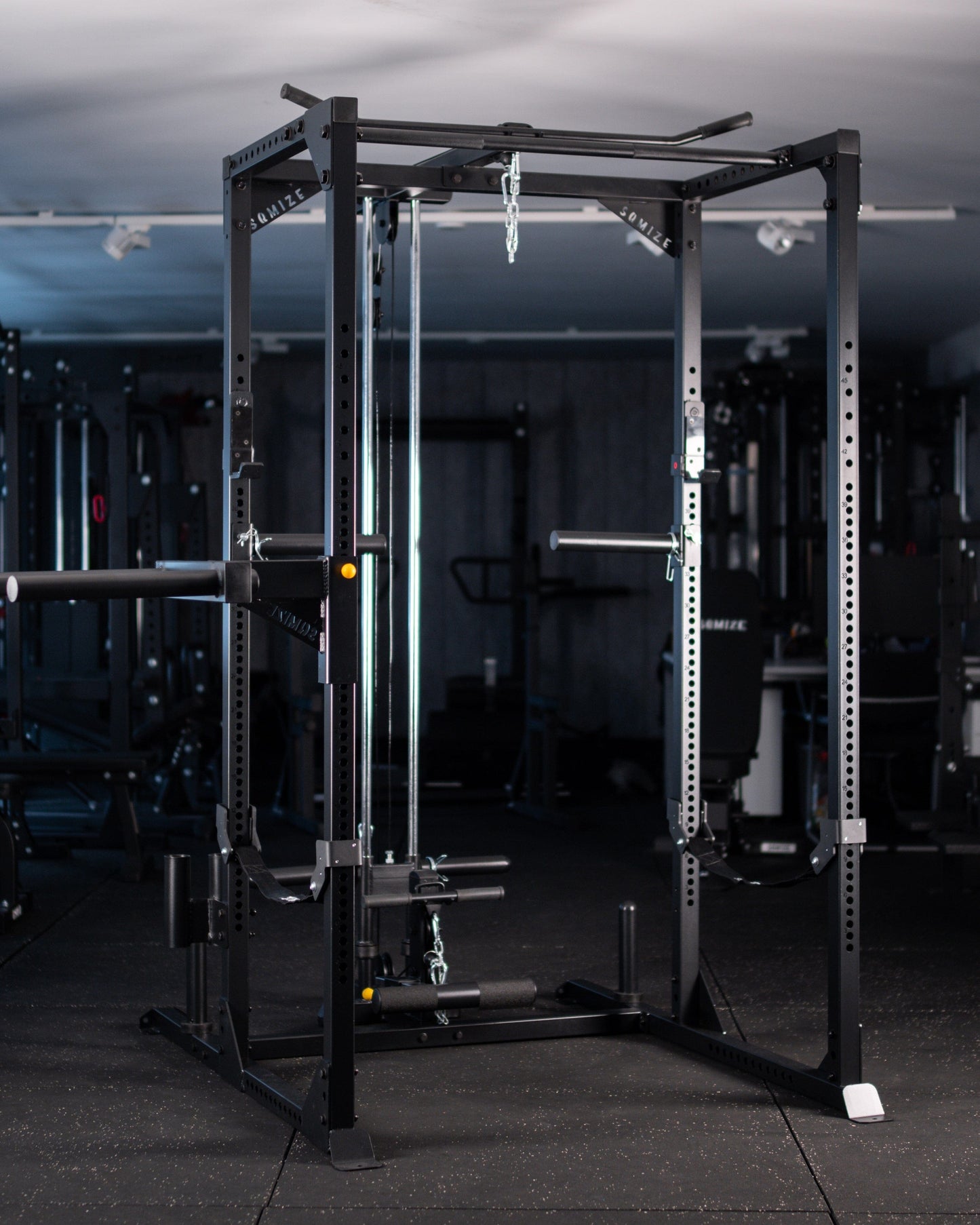 Power Rack Latzugstation SQMIZE® SQ3 LA www.simpleproducts.at