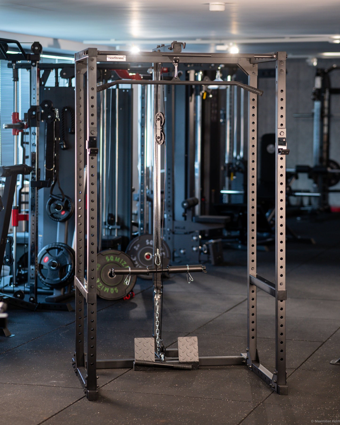 Power Rack newfitness® NE611 FOX LINE, Höhe 204 cm www.simpleproducts.at