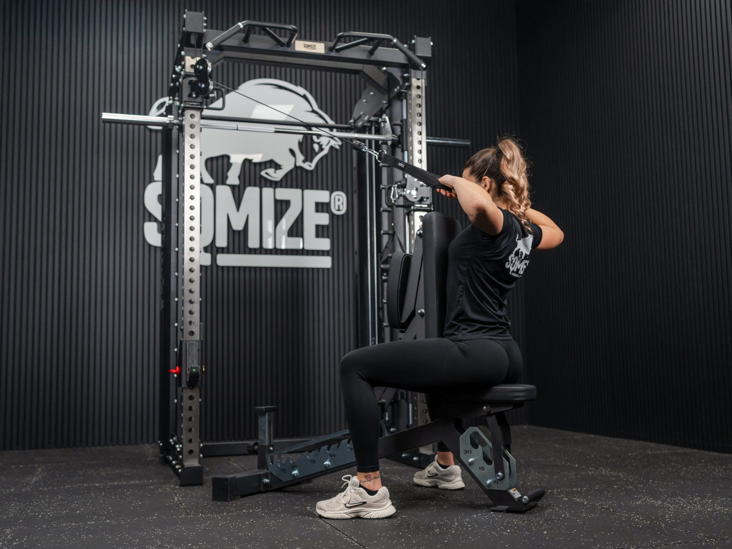 Tri-Power Gym SQMIZE® ELITE CLUB SQ-S981-90, Kabelzugstation, Multipresse & Half Rack, Höhe 226 cm
