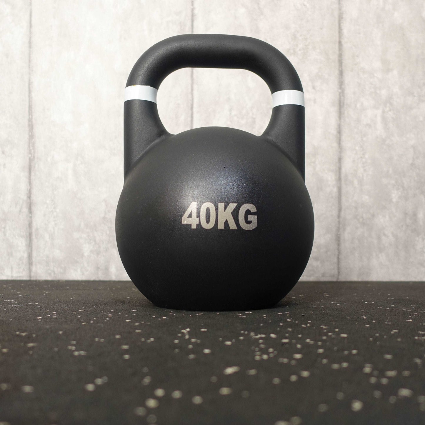 Competition Steel Kettlebell SQMIZE® CSK, BLACK EDITION, 4 - 40 kg www.simpleproducts.at 40 kg 