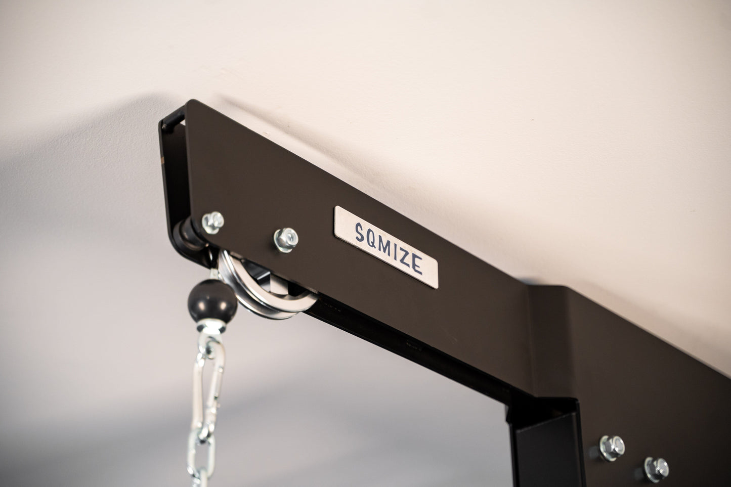 Latzugstation SQMIZE® PREMIUM BISON LAT-S1400 www.simpleproducts.at 