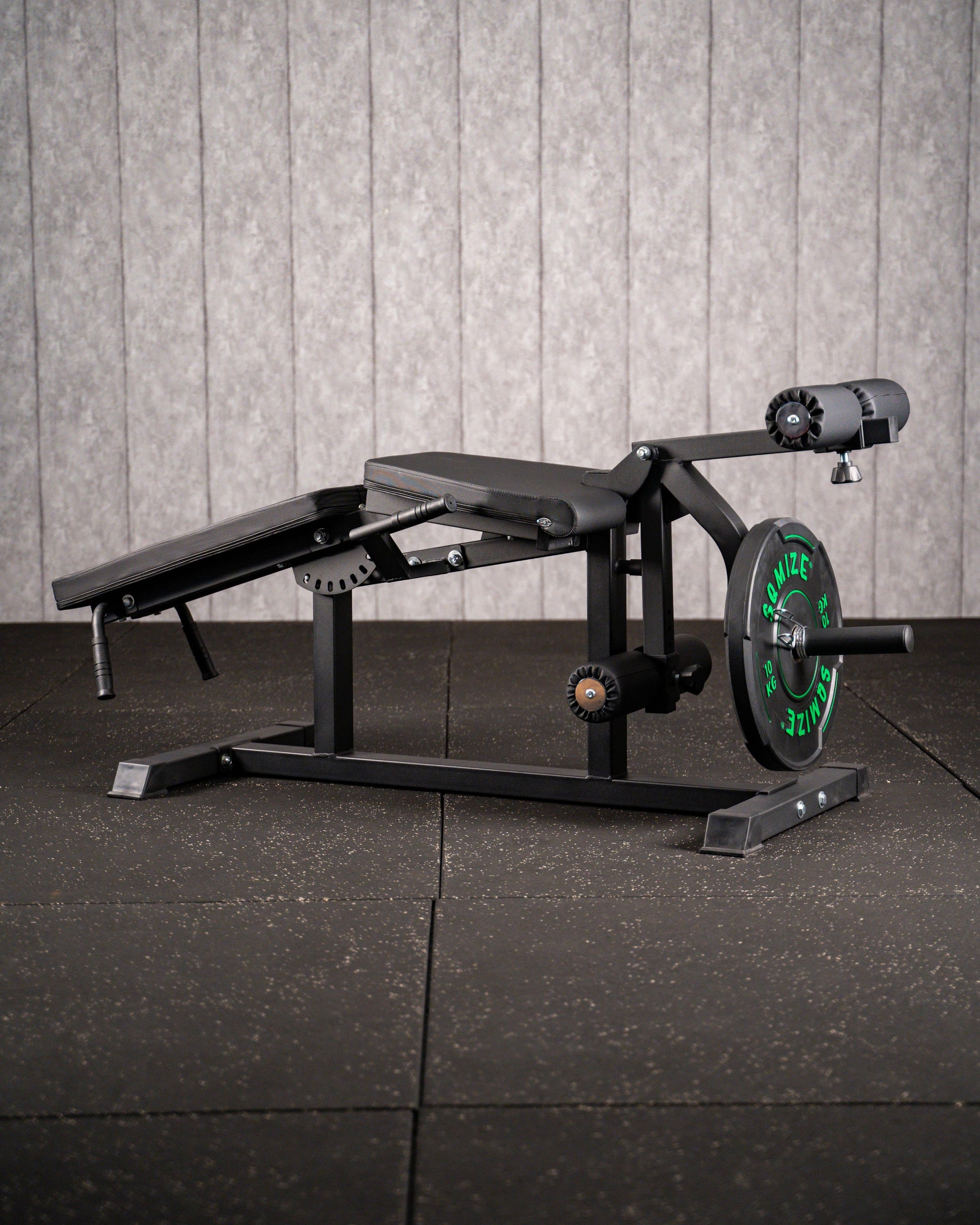 Leg Extension & Supine Curl Station SQMIZE® POWER PACK LC6i www.simpleproducts.at 