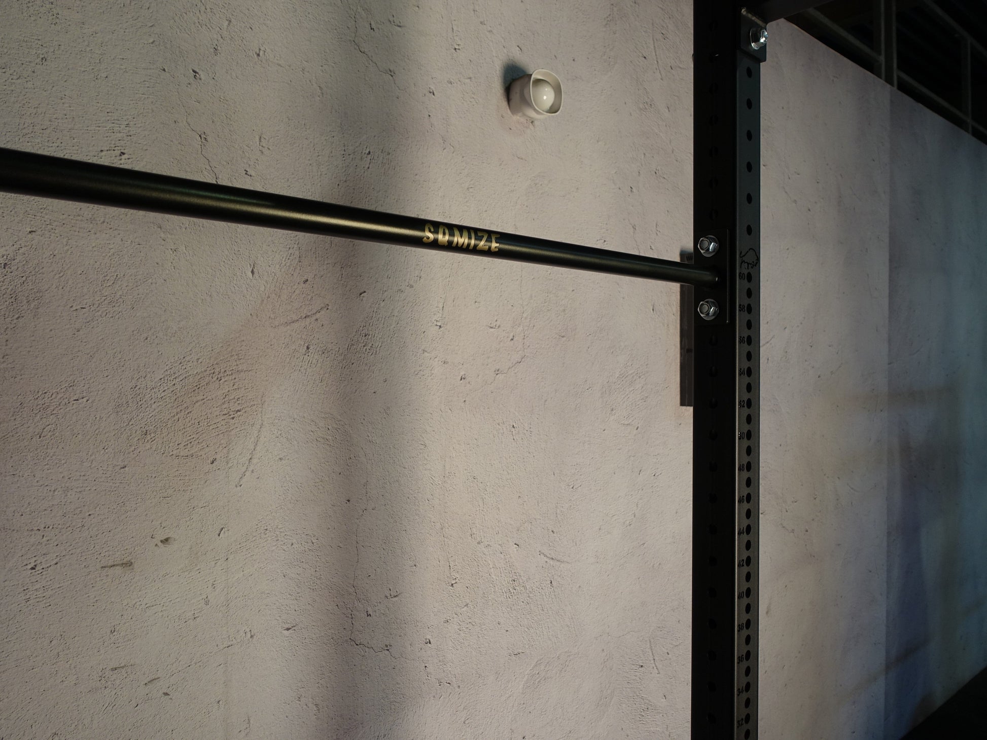 Premium Bison Pull-up Bar SQMIZE® BDB-M4 Cerakote, 110 cm www.simpleproducts.at 