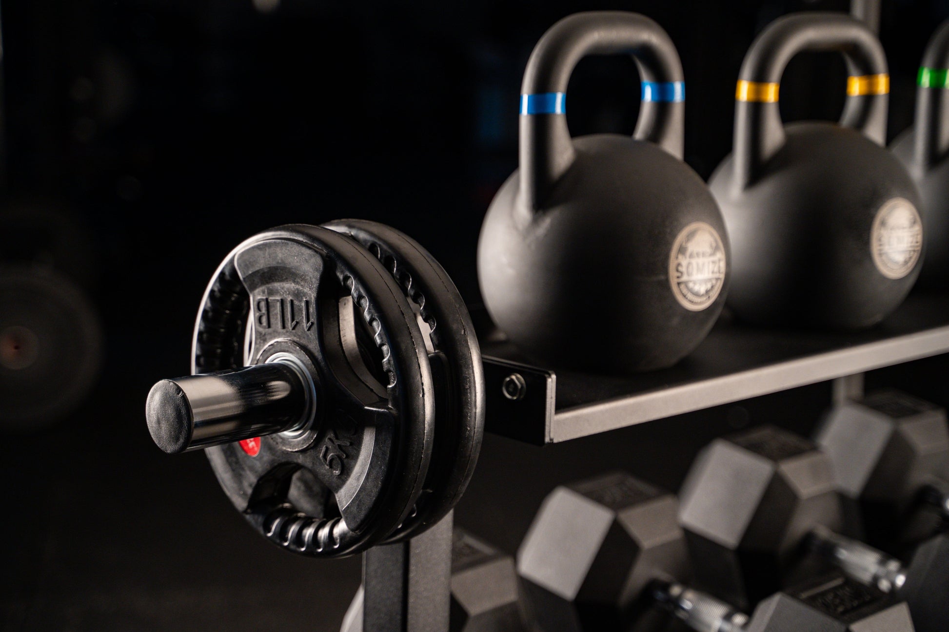 Profi Kurzhantelständer & Kettlebell Rack SQMIZE® SQ240 Pro 3-lagig www.simpleproducts.at 